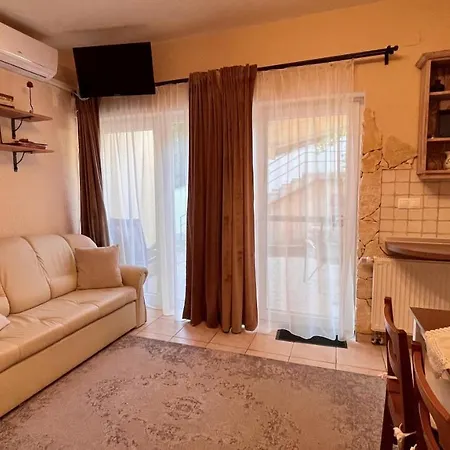 Naposdombi Apartamento Orfű
