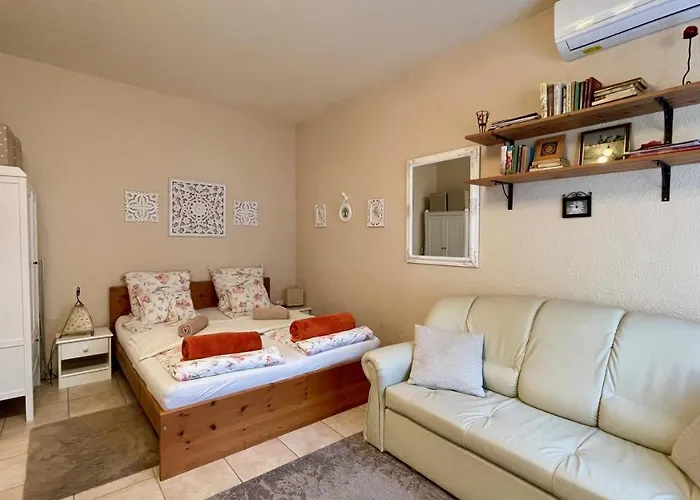 Naposdombi Lägenhet