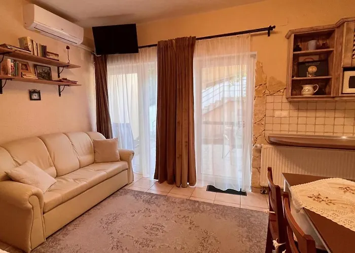 Naposdombi Lägenhet Orfű