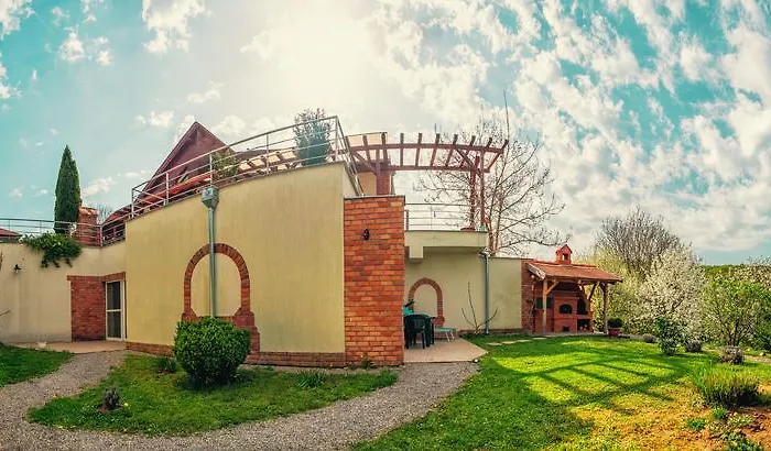 Naposdombi Lägenhet *